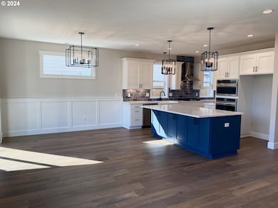 217 SW 18th Ave, Canby, OR 97013 - photo 5