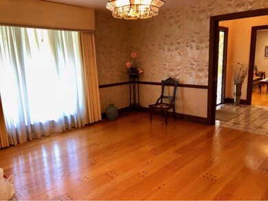 Formal Dining