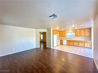 9588 Fresh Crown Ct, Las Vegas, NV 89148 - photo 7