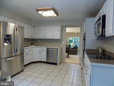 4631 Briar Patch Ct, Fairfax, VA 22032 - photo 4