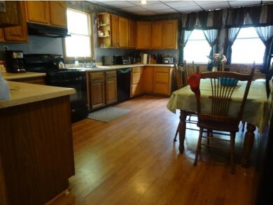 104 Mountain Rd, Nottingham, NH 03290 - photo 3