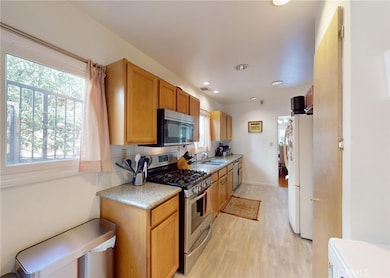 2049 Argyle Ave, Los Angeles, CA 90068 - photo 7