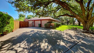 344 Circleview Dr N, Hurst, TX 76054 - photo 3