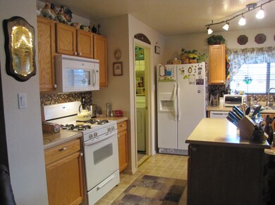 Vista Clara Loop NW 016