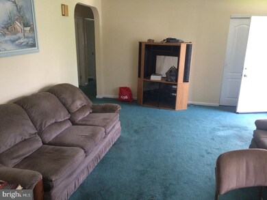 530 Anderson Ave, Folsom, PA 19033 - photo 3