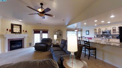 Main House - Front room and seating area
