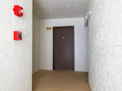 2714 Orchid Oaks Dr unit 101, Sarasota, FL 34239 - photo 3