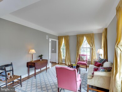 3814 Lacy Blvd, Falls Church, VA 22041 - photo 7