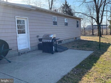 198 Swissdale Rd, Bernville, PA 19506 - photo 5