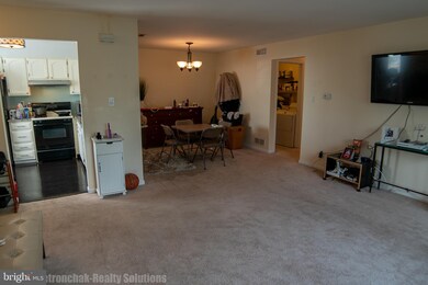 2106B Denham Ct unit 2106, Mount Laurel, NJ 08054 - photo 4