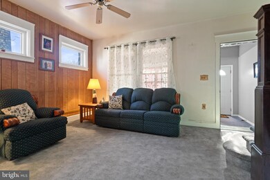 717 Ash Ave, Darby, PA 19023 - photo 6