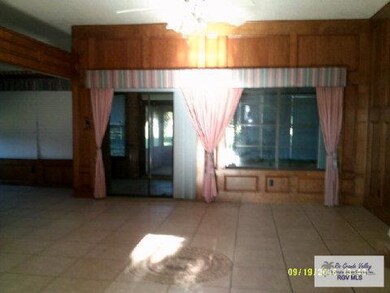 813 Marilyn Jane Dr, Alamo, TX 78516 - photo 4