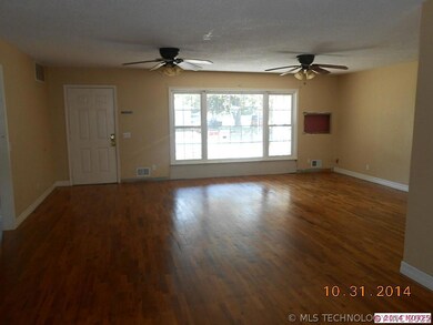 309 W Creek Ave, Cleveland, OK 74020 - photo 5