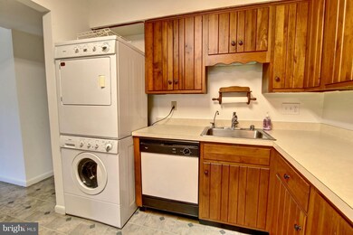 10630 Provincial Dr unit E, Manassas, VA 20109 - photo 3