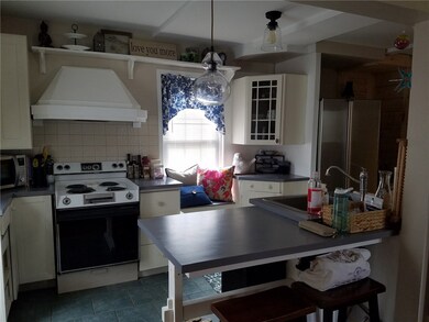 106 Curran Rd, Cumberland, RI 02864 - photo 2