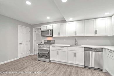 352 Sweetbriar St, Keyport, NJ 07735 - photo 5