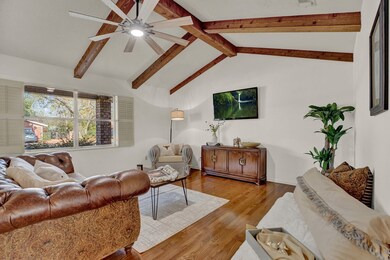 603 N Bowie St, Fredericksburg, TX 78624 - photo 2