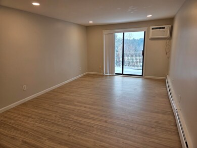 136 Mammoth Rd unit 25, Hooksett, NH 03106 - photo 6