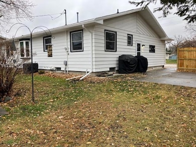 706 14th St NE, Owatonna, MN 55060 - photo 3