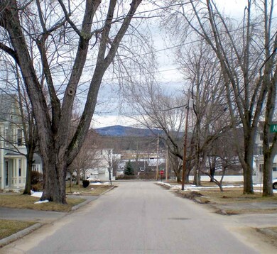 11 Pleasant St, Wolfeboro, NH 03894 - photo 2