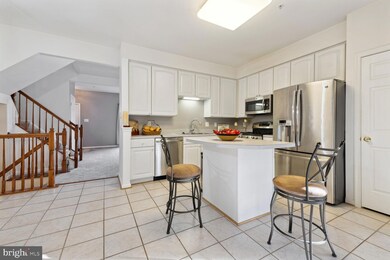 21314 Bunyan Cir, Germantown, MD 20876 - photo 7