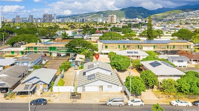 3024 Lakimau St unit 1,2, 3 & 4, Honolulu, HI 96815 - photo 2