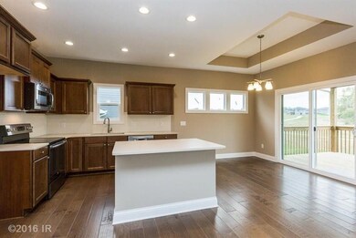 8016 NW 95th Cir, Johnston, IA 50131 - photo 3