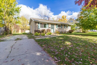 3711 Berwick Dr, Lansing, MI 48911 - photo 3