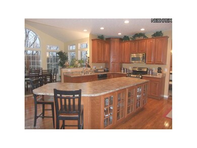 The kitchen also offers a breakfast bar and displa