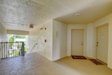300 Crestwood Ct N unit 307, Royal Palm Beach, FL 33411 - photo 3