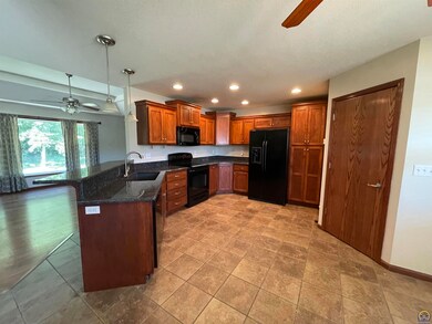 4839 SW Misty Harbor Ave, Topeka, KS 66610 - photo 5