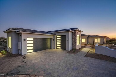 MODERN DESERT GORGEOUS