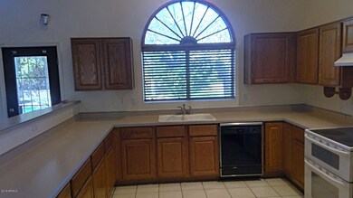 1102 E Kent Place, Chandler, AZ 85225 - photo 2