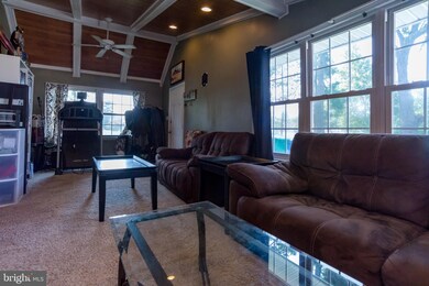 382 Appletree Dr, Levittown, PA 19055 - photo 3