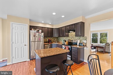 20324 Cedarhurst Way, Germantown, MD 20876 - photo 2