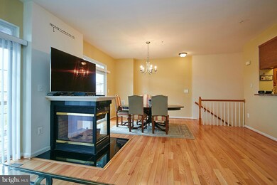 1812 Cedar Cove Way unit 101, Woodbridge, VA 22191 - photo 5