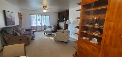 304 N 3rd St E, Chewelah, WA 99109 - photo 3