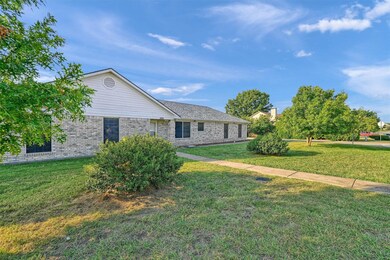 400 E North Creek Dr, Sherman, TX 75092 - photo 2