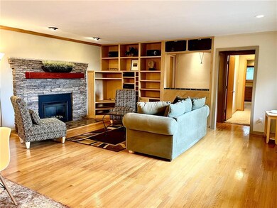 6301 Woodfern Dr, Emmaus, PA 18049 - photo 5