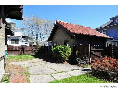 Yard/Garden.