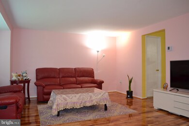 14426 Pebble Hill Ln, North Potomac, MD 20878 - photo 2