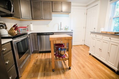 10 Oliver St unit B, Salem, MA 01970 - photo 5