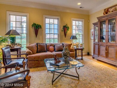 8503 Gavin Manor Ct, Chevy Chase, MD 20815 - photo 5