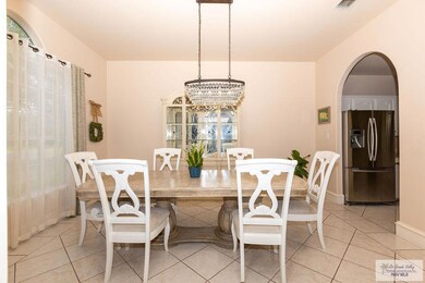Formal dining  room with elegant lighting /spaciou