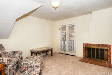 Front Unit, Upstairs Bedroom