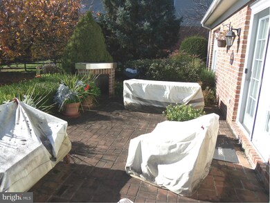 20209 Mahogany Cir, Hagerstown, MD 21742 - photo 5