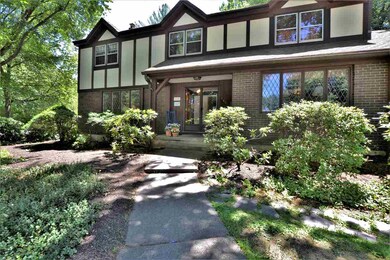 465 Crestview Cir, Manchester, NH 03104 - photo 3