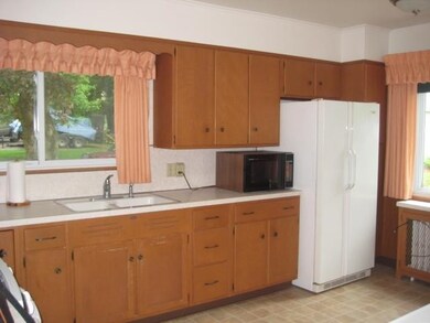 9 Concord St, Schenectady, NY 12302 - photo 7