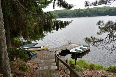 123 Waterview Dr, Hawley, PA 18428 - photo 5