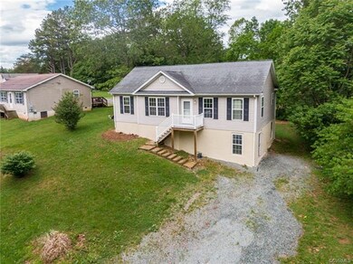364 Lakeview Cir, Louisa, VA 23093 - photo 2